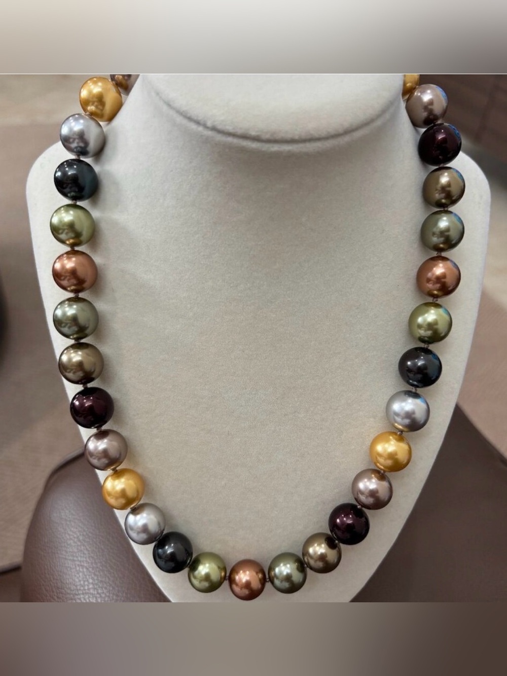Kenneth Jay Lane Pearl Necklace